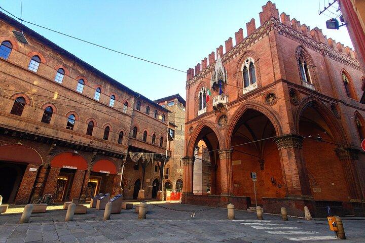 Bologna Murder Mystery: Selbstgeführte City Quest