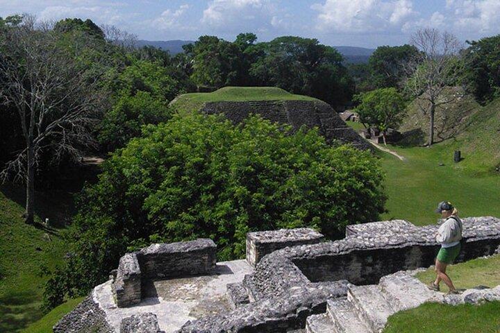 Templo Xunantunich Maya e Big Rock Falls
