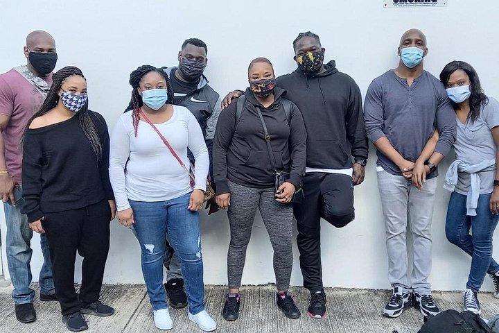 モンテゴベイ空港からイベロスター ローズ ホール リゾートまでのプライベートタクシー