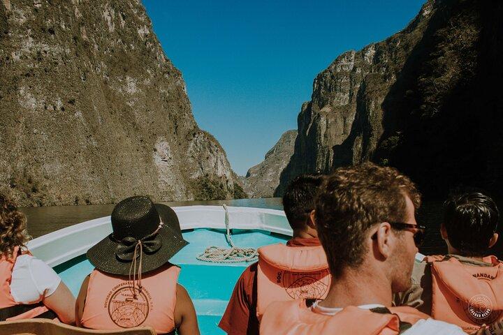 Sink Canyon and Chiapa de Corzo Tour