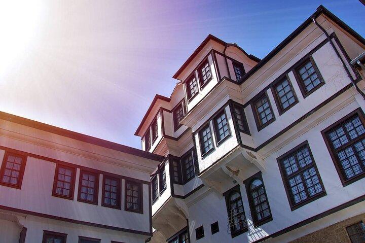 Ohrid＆Skopjeからの骨ツアー湾