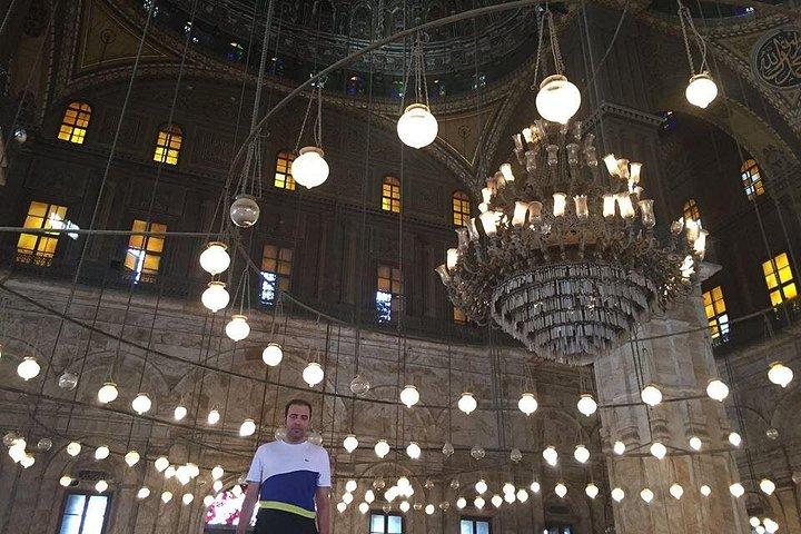 エジプト博物館、吊り教会、サラディン城のプライベートツアー
