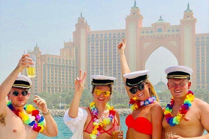 パーム アイランド周辺の 2 時間のヨット ツアー