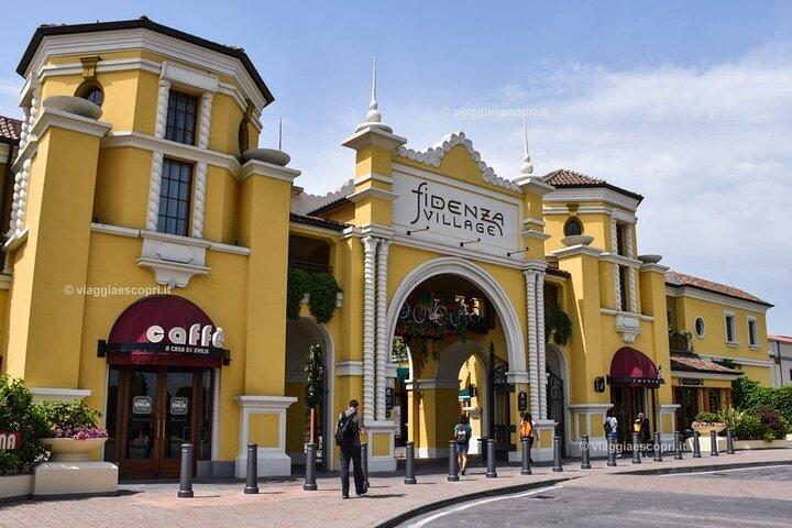 Excursão de compras privada do Serravalle Designer Outlet saindo de Milão