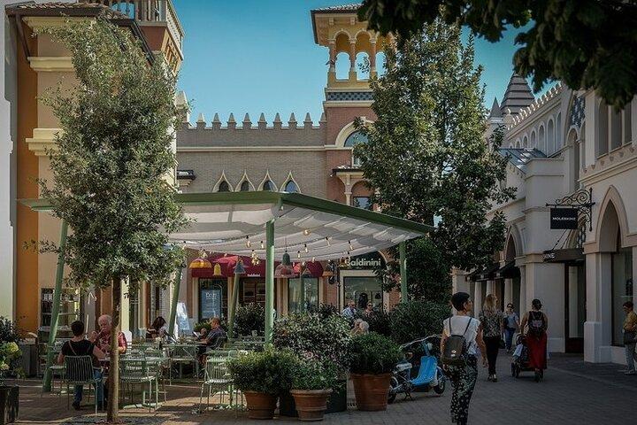 Excursão de compras privada do Serravalle Designer Outlet saindo de Milão