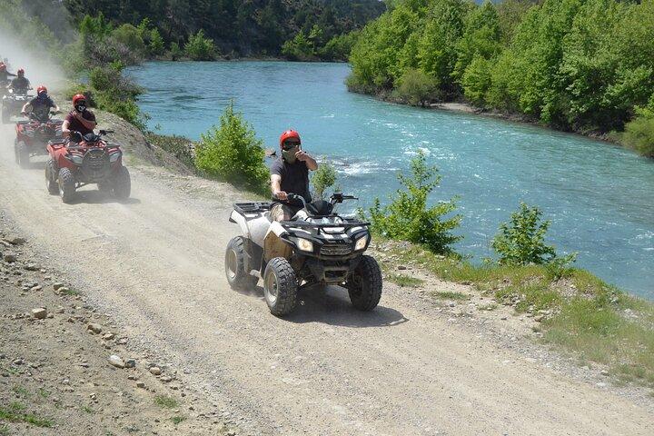 Quad Safari Side : Montar duro, Explorar más Sucio, Sentirse vivo