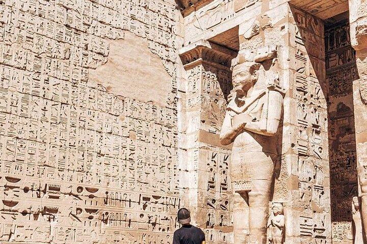 Luxor-excursie van een halve dag naar de Habu-tempel, de vallei van de edelen en het dorp van ambachtslieden