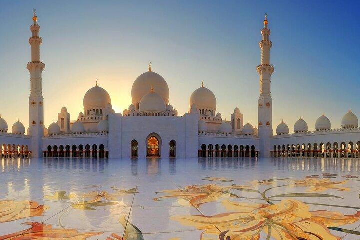 Visite guidée privée d'Abu Dhabi avec visite du temple BAPS au départ de Dubaï