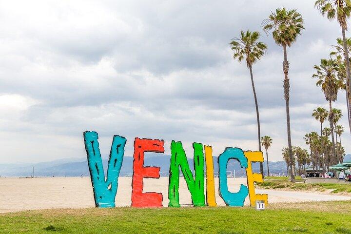 Los Angeles Highlights Tour from Long Beach
