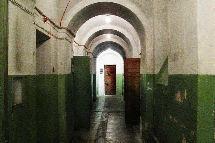 ビリニュスの KGB 博物館 (占領と自由の戦いの博物館) のガイド付きツアー