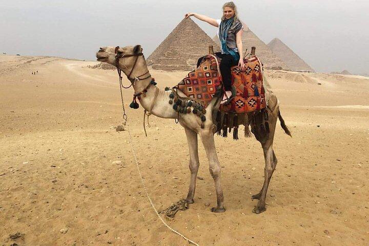 4 timers privat tur i Giza-pyramiderne, sfinx med frokost, kameltur