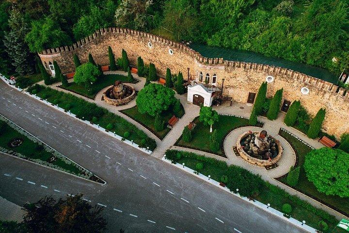 ミレシュティイ・ミチワインセラー世界最大＆キシナウ市内ツアー
