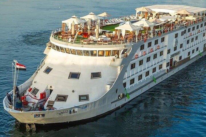 Crociera sul Nilo 3 notti – 4 giorni Da Assuan a Luxor con guida e tour da visitare