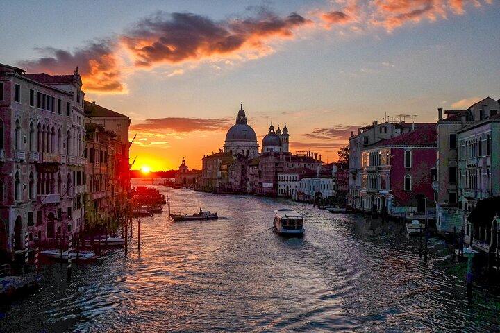 Veneza Private Walking Tour com um local