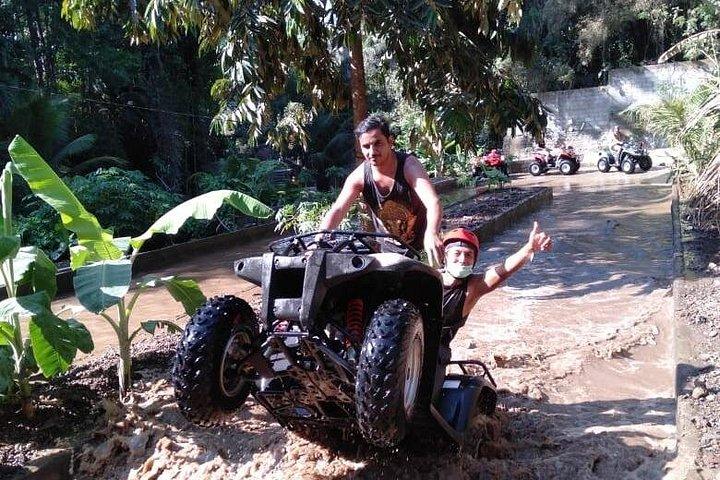 終日プライベート クワッド バイク ATV アドベンチャーとウブド シティ ツアー