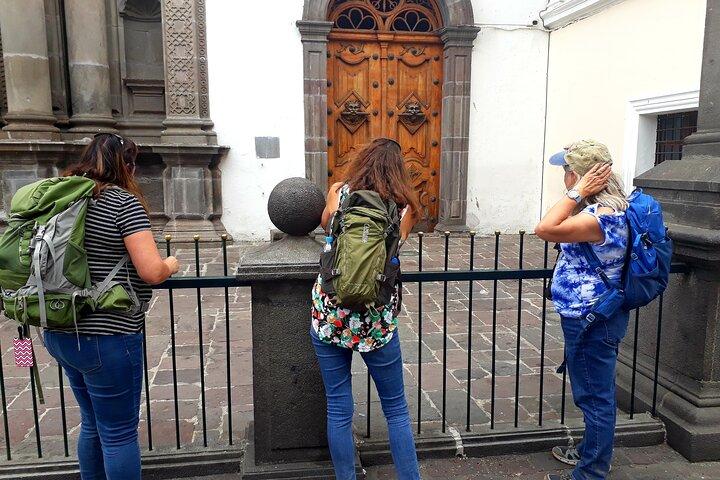 Mitte der Welt und Quito Private City Tour