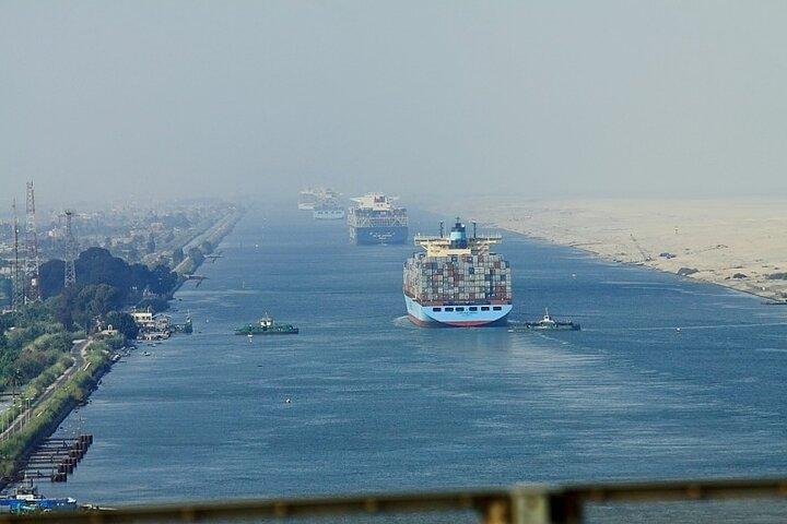 Suez Canal Day Tour från Kairo