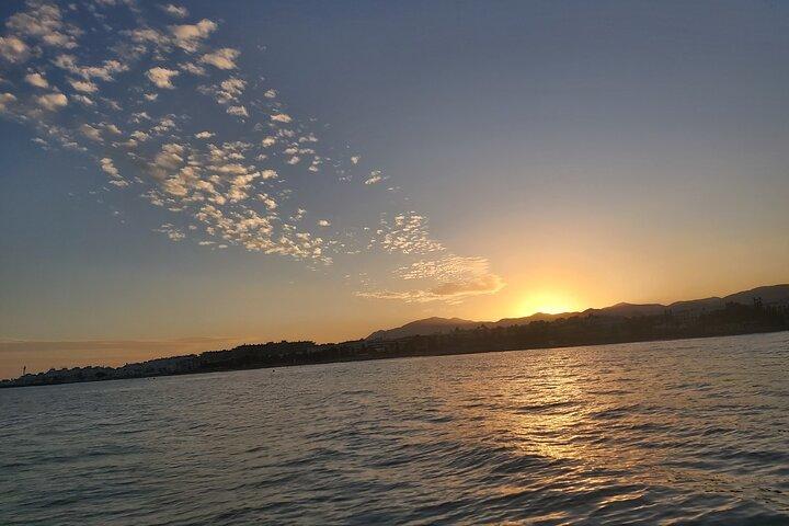 Tramonto in barca a Marbella