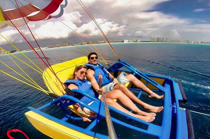 Sky Rider Oceanside Parasailing Experience in Cancun