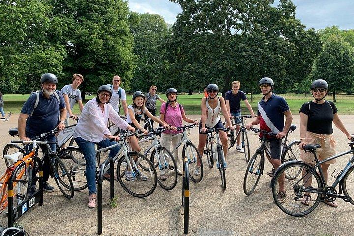 ロンドンの名所を巡る3.5時間の朝のツアー