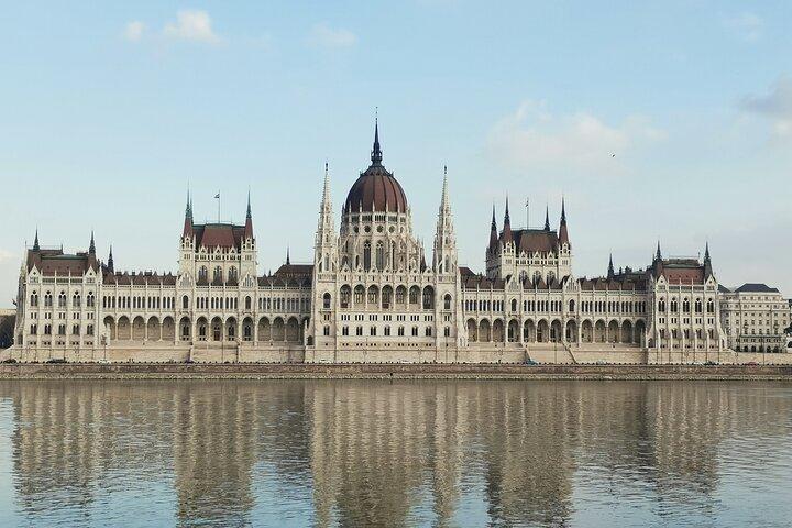 Bästa historiska sevärdheterna i Budapest Tour