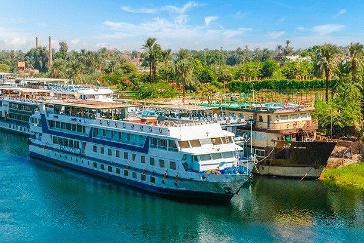 Incredibile crociera sul Nilo di 5 giorni da Luxor ad Assuan con visite turistiche e Abu simbel