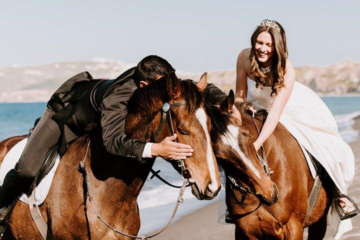 Experiencia privada de equitación en Santorini