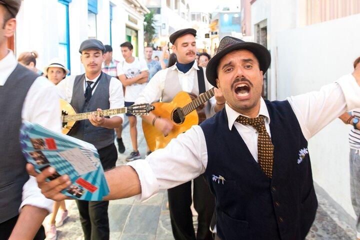 Santorini: O show de casamento grego - Dança, beber vinho e smash plates