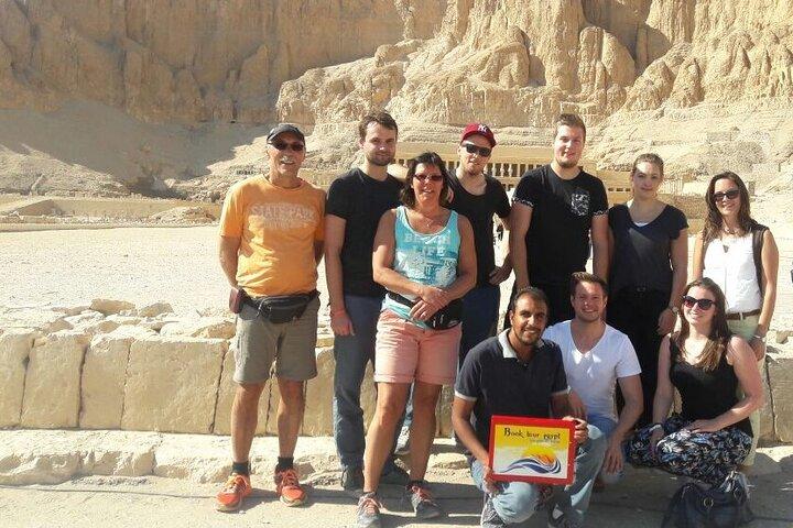 サファガ港からバスでルクソールへの日帰り旅行