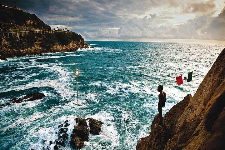 Acapulco Cliff Divers 's nachts