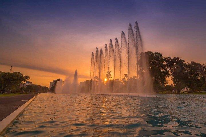 Magic Fountains Park Tour & Light Show