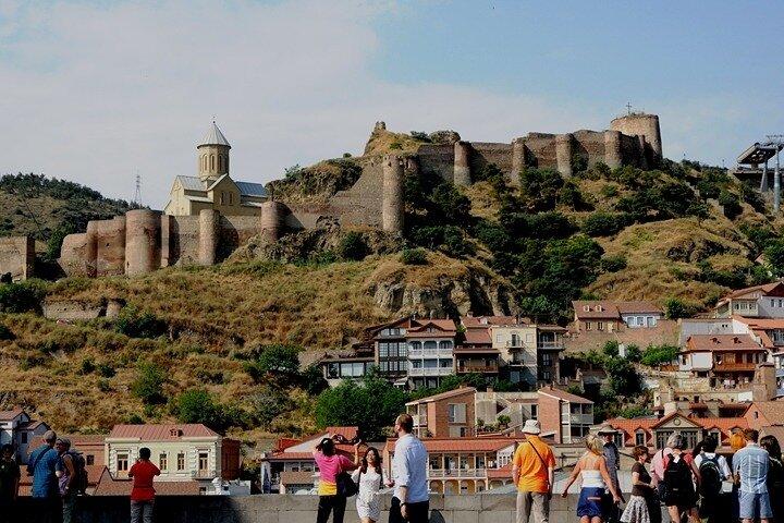 Transportvermietung nach Haghpat, Sanahin, Tbilisi (Transfer von Yerevan)