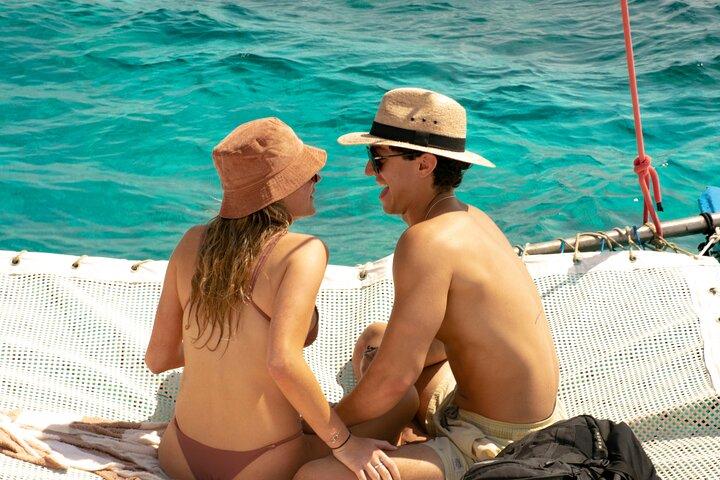 Isla Mujeres + Exclusive Beach Clubへのカタマラン大人のみの経験