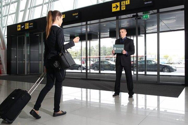 Taxi transfers from and to the Lima Airport and Paracas Ica