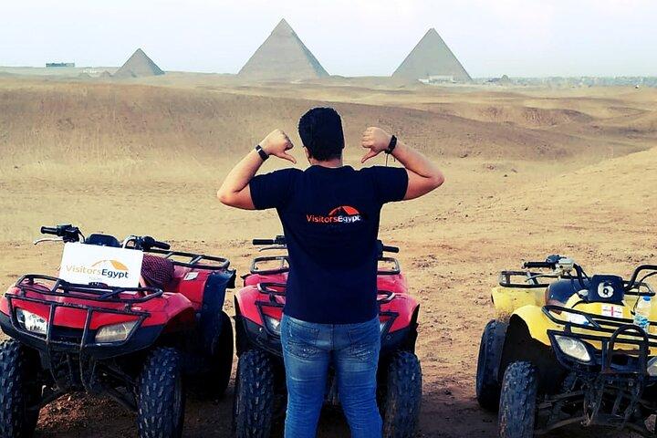 Quad rijden op de piramides van Gizeh