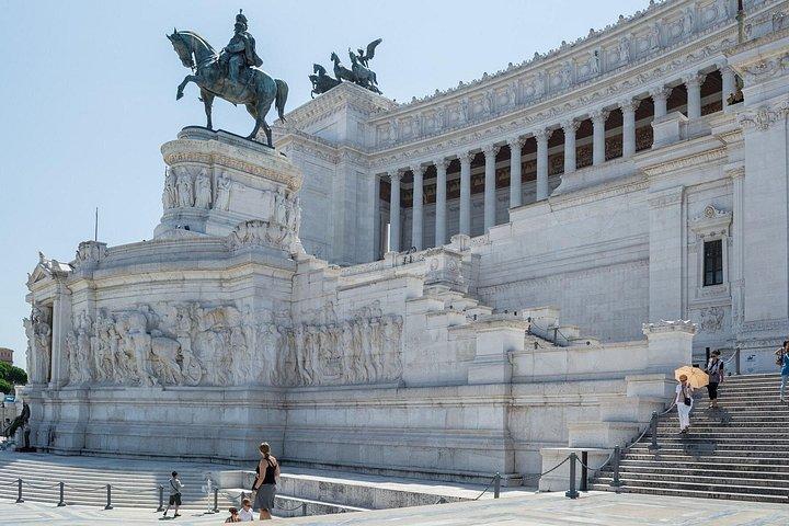 Rome Walking Tour Through the Ages with Guided Pantheon Visit