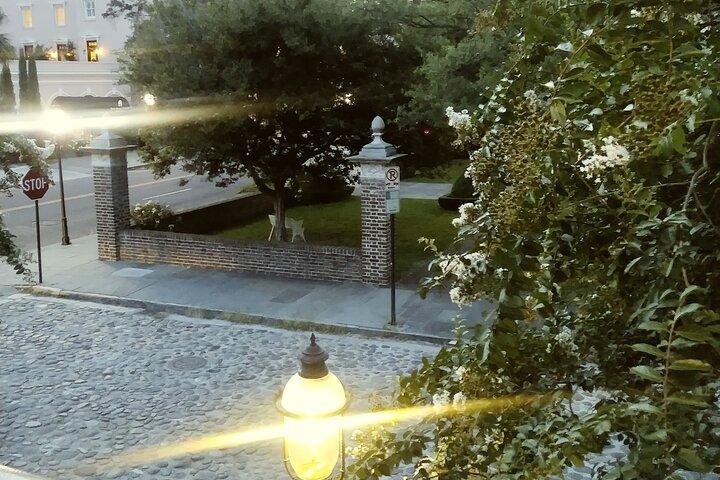 Charleston Dark History & Ghost Tour met Adam