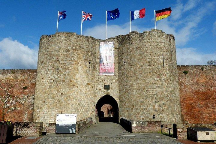 WW1 Somme Battlefields - バンに乗ってパリからのプライベート ツアー (2 人)
