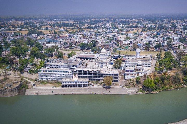 Divine Excursion: Gurudwara & Temple Tour from Dehradun