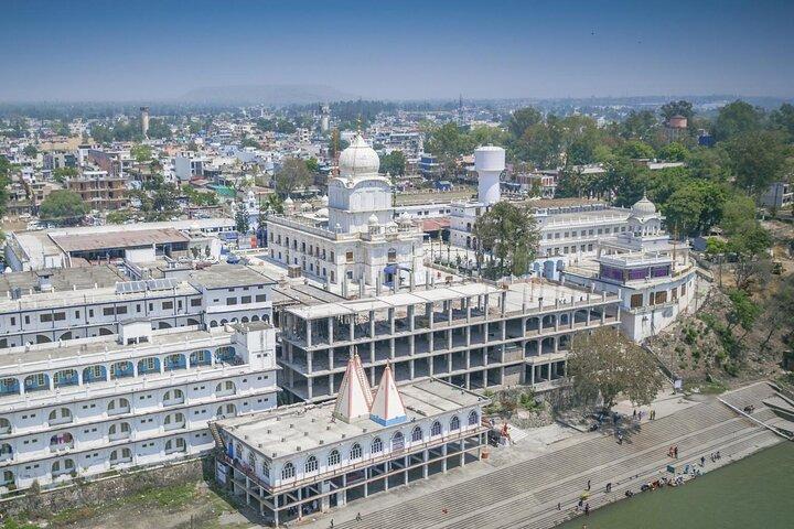 Divine Excursion: Gurudwara & Temple Tour from Dehradun