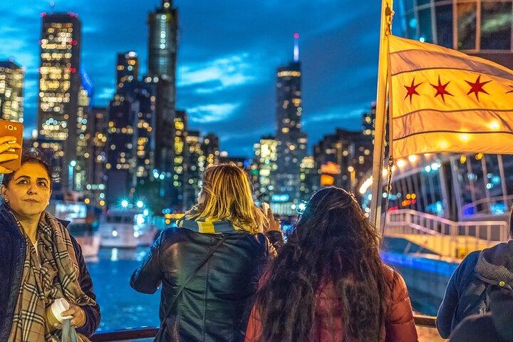 Excursão arquitetônica de 45 minutos pelo Rio Chicago saindo de Magnificent Mile
