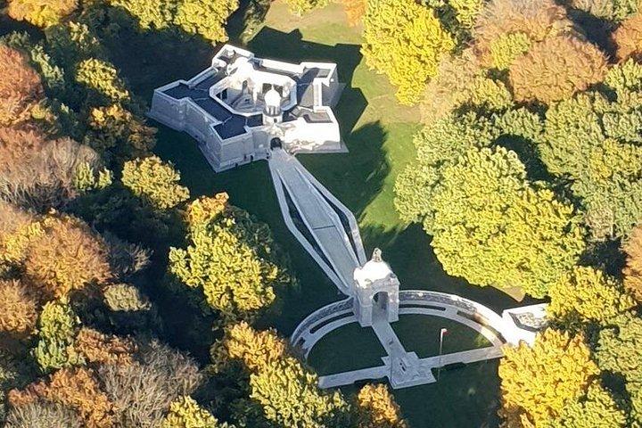 WW1 Somme Battlefields - バンに乗ってパリからのプライベート ツアー (2 人)