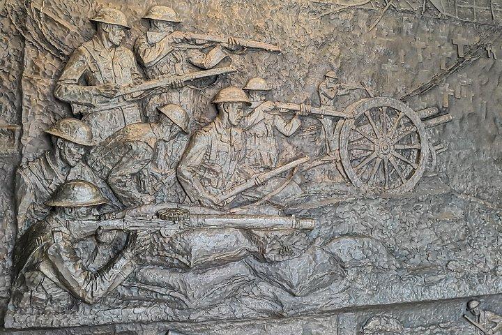 WW1 Somme Battlefields - バンに乗ってパリからのプライベート ツアー (2 人)