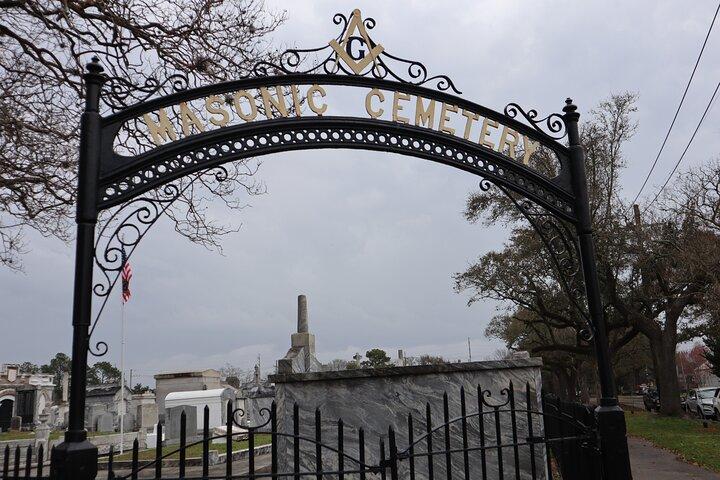Nachtfriedhof Insiders Bustour in New Orleans