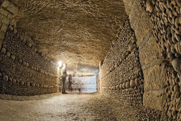 Tour delle catacombe di Parigi con aree riservate