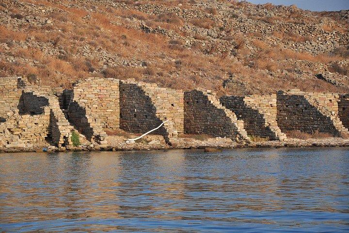 プライベートクルーズ：PAROS – DELOS – RHENIA – MYKONOS