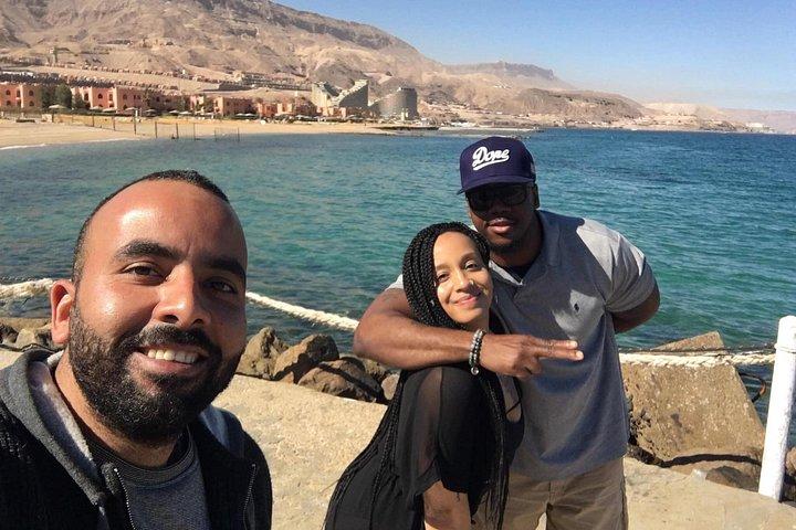 カイロからエル・アイン・ソクナ紅海への一泊旅行