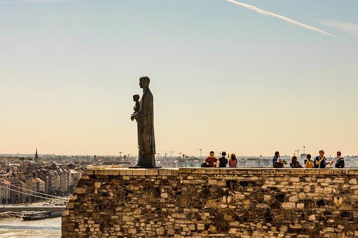 Tour privato di Budapest con attrazioni e gemme locali e personalizzate
