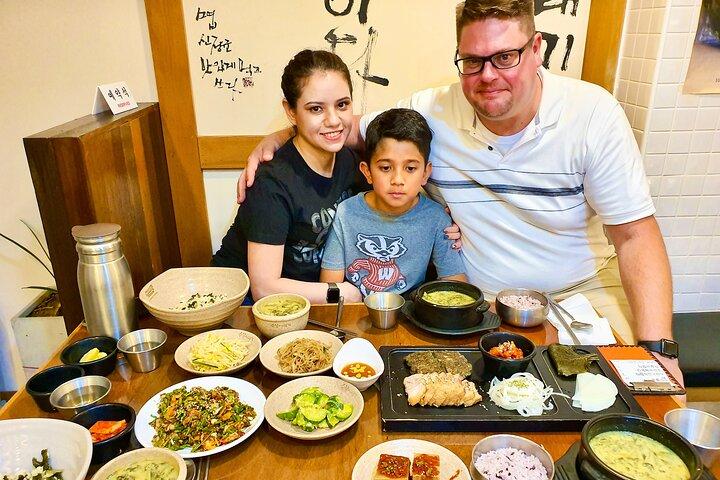 地元の食通と行くソウルのプライベート フード ツアー: 100% パーソナライズ