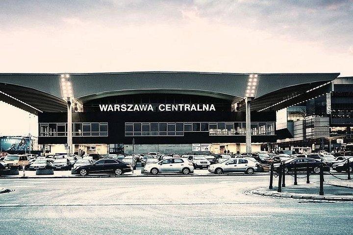 ワルシャワの任意の場所から中央駅への専用送迎